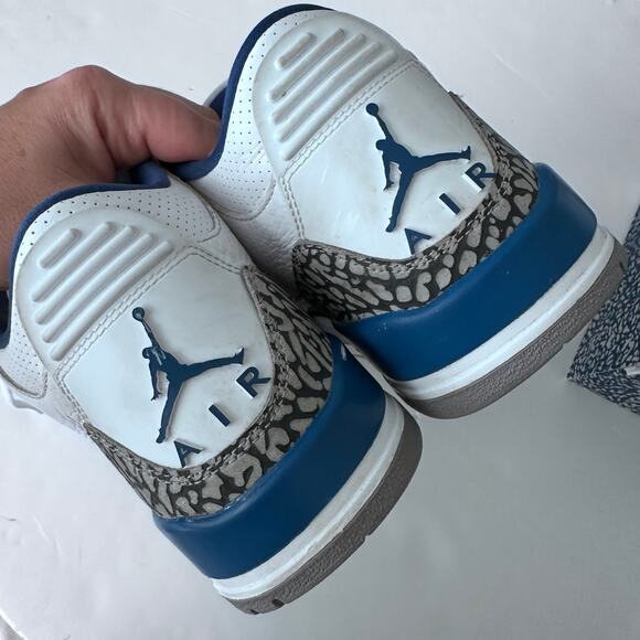 Air Jordan 3 Retro men’s sneakers size 8